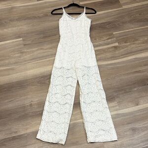 ❤️‍🔥3/$20 Chic Lace Jumpsuit in White